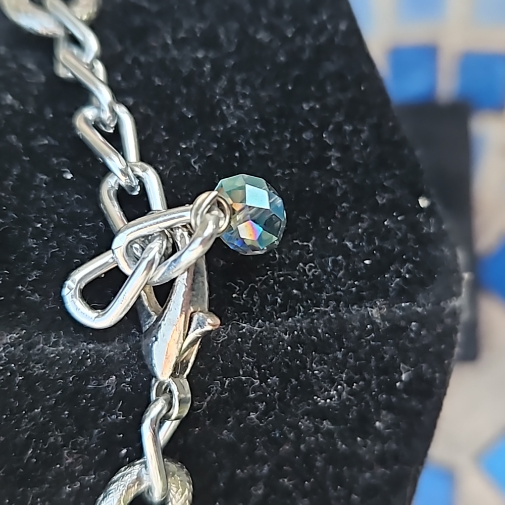 Silvertone Gray Ribbon Entwined With Blue Aurora Borelis Beads Necklace - Picture 4 of 4